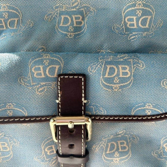 Dooney & Bourke NWOT Retired Rare Donegal Crest Denim Tote - Picture 11 of 13